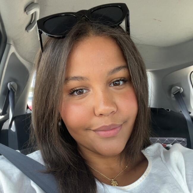 Babysitter in Sydney: Isabella