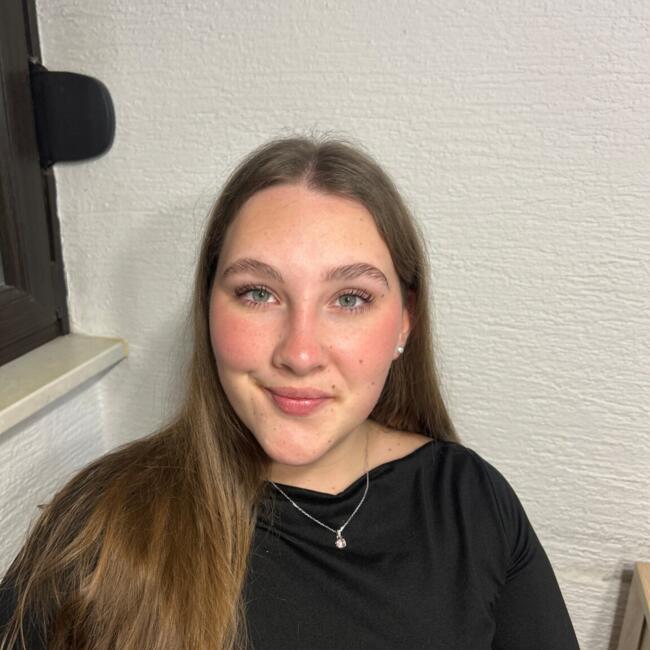 Babysitter in Celje: Nina