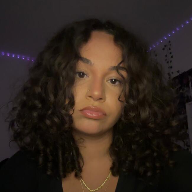 Babysitter in Toulon: Khetiya