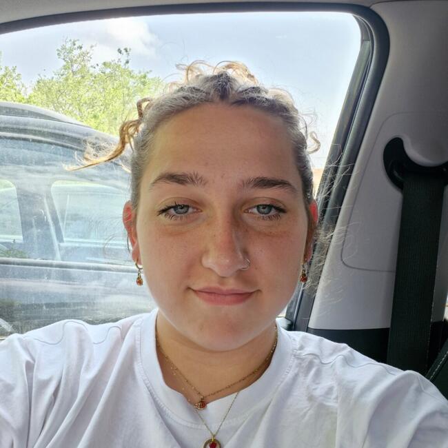 Babysitter in Piolenc: Orléna