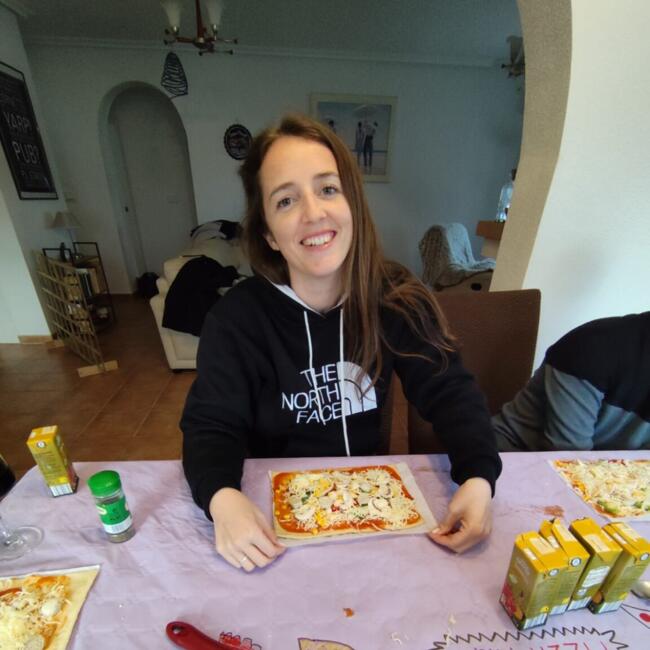 Canguro en Alicante: Becky