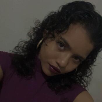 Babysitter in Ananindeua: Alice