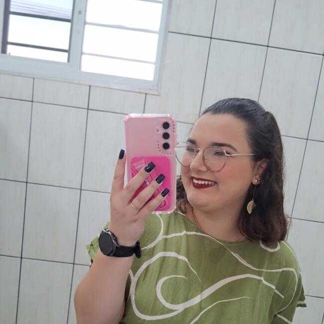Babysitter in Pelotas: Júlia