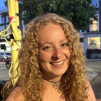 Babysitter in London: Eva