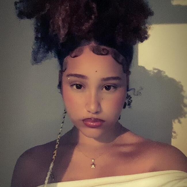 Babysitter in Niterói: Emanuella