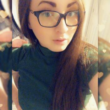Babysitter Romford: Eszter