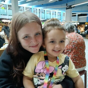Babysitter in Mackay: Casey