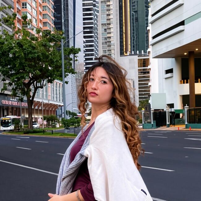 Babysitter in Panama-stad: Bralli