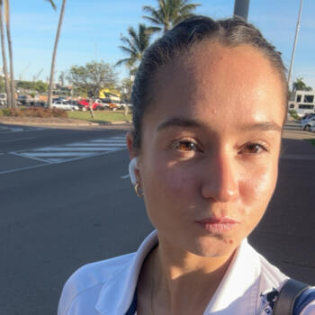 Babysitter in Townsville: Laura