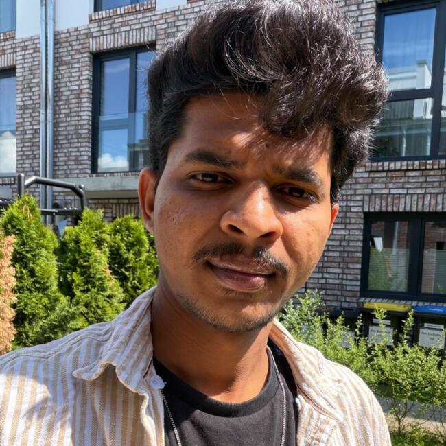 Babysitter in Dollern: Shashank