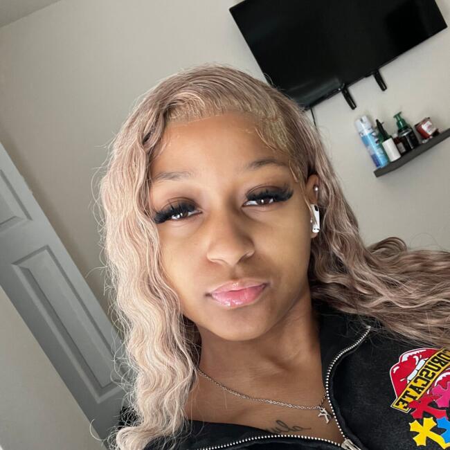 Babysitter in Durham: Kayla