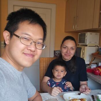 Babysitter Job in Dresden: Babysitter Job Yu-Yu