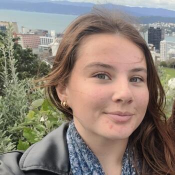 Babysitter in Auckland: Lola - Rose