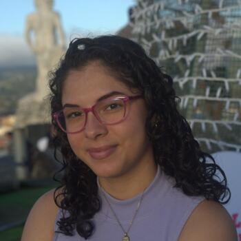 Babysitter in San Ramón: Naidelyn