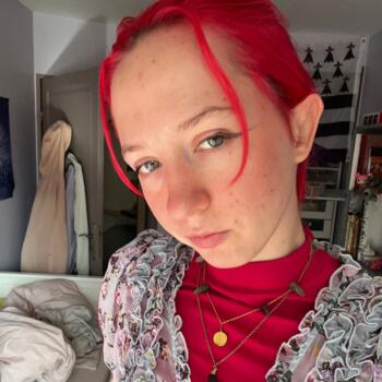 Baby-sitter Suresnes: Camille