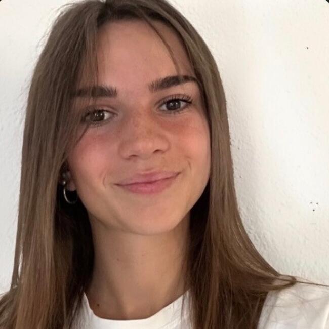 Babysitter in Montpellier: Eva