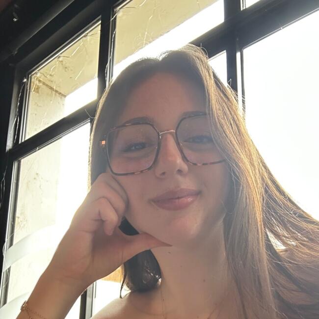 Babysitter in Namur: Victoria