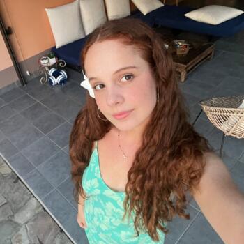 Babysitter in Brisbane: Hanalei