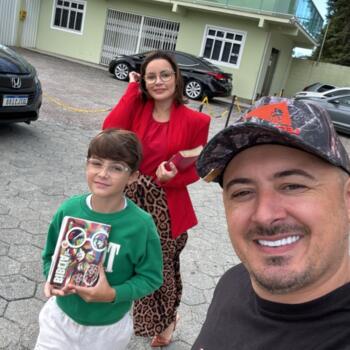Emprego de babá em Canela: emprego de babá Thaynã