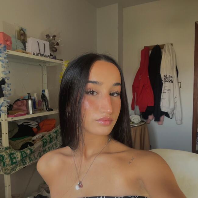 Babysitter in Granada: Lucía