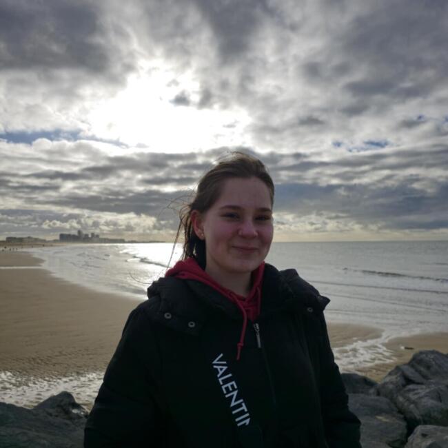 Babysitter in Mons: Alessa