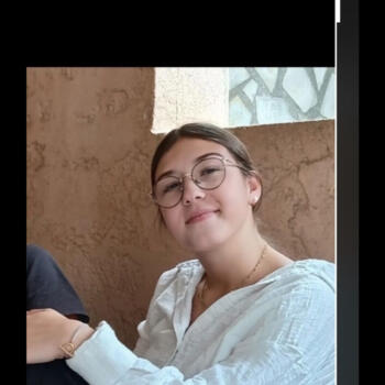 Babysitter Gardanne: Maeva