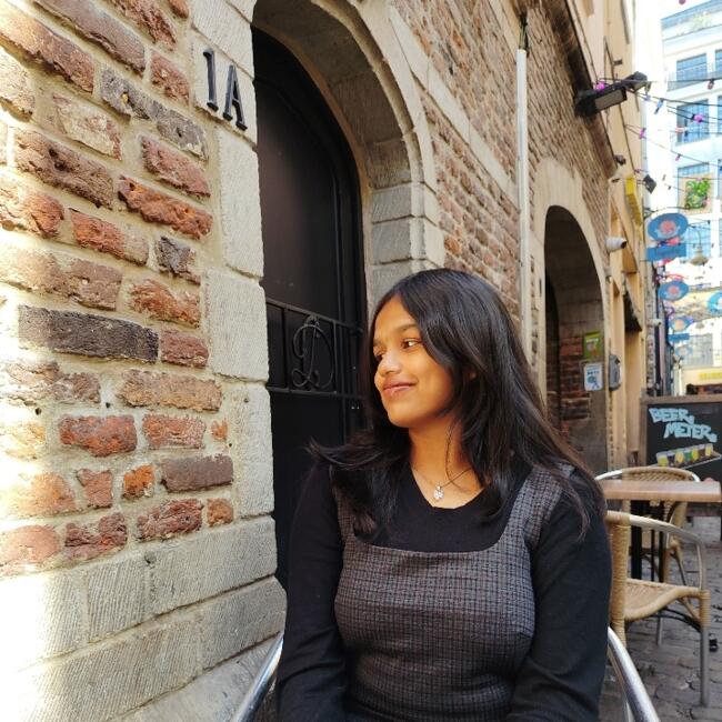 Babysitter in Mumbai: Krystal