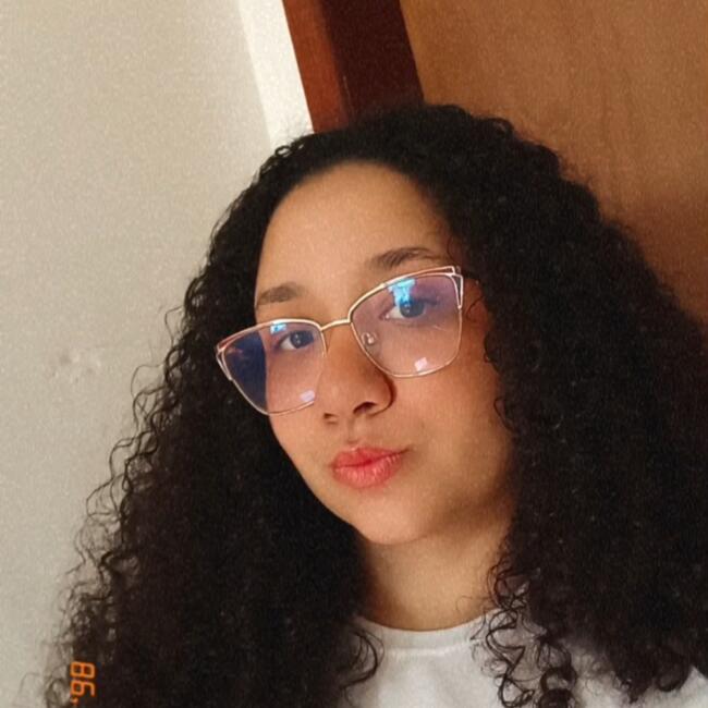 Babysitter in Rio das Ostras: Júlia