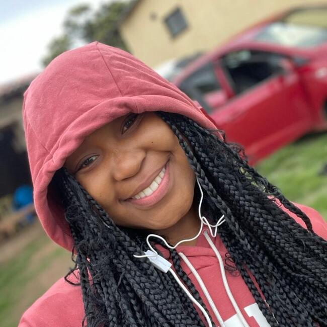 Babysitter in Germiston: Charlom