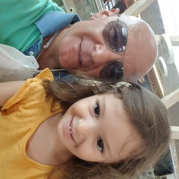 Emprego de babá em Brasília: emprego de babá Ciro