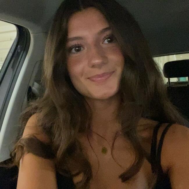 Auklė Liuksemburgas: Emily