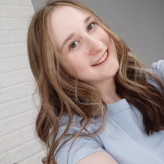 Babysitter in Hoffman Estates: Olivia