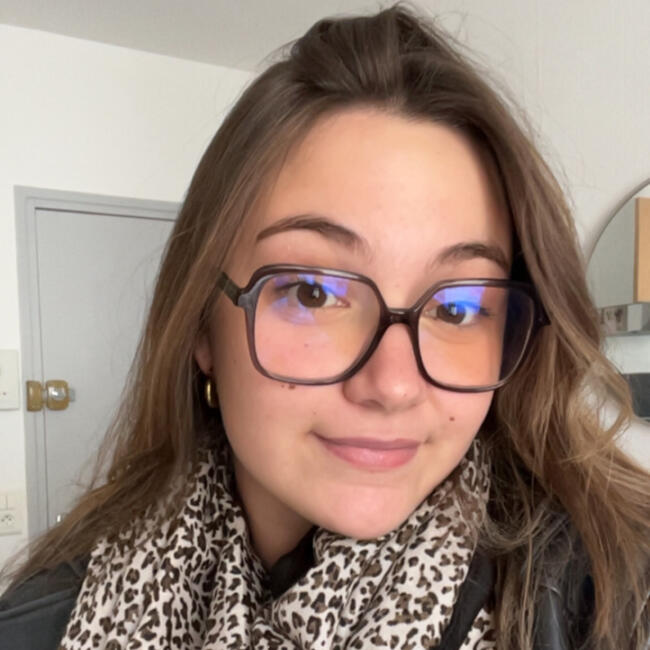 Babysitter in Le Havre: Odèlya