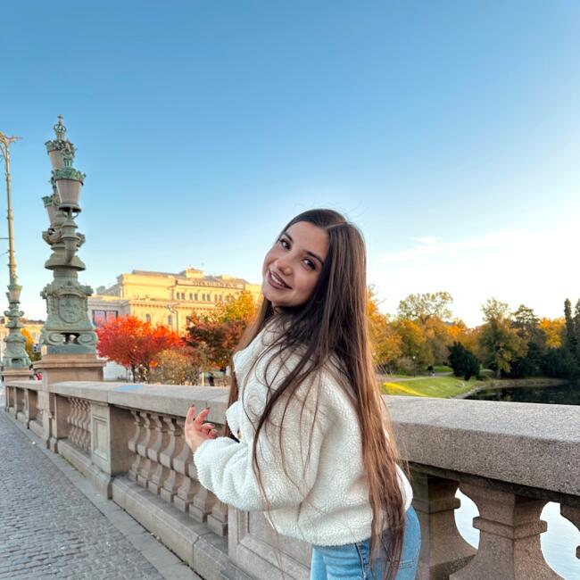 Babysitter στην περιοχή Βουκουρέστι: Teodora