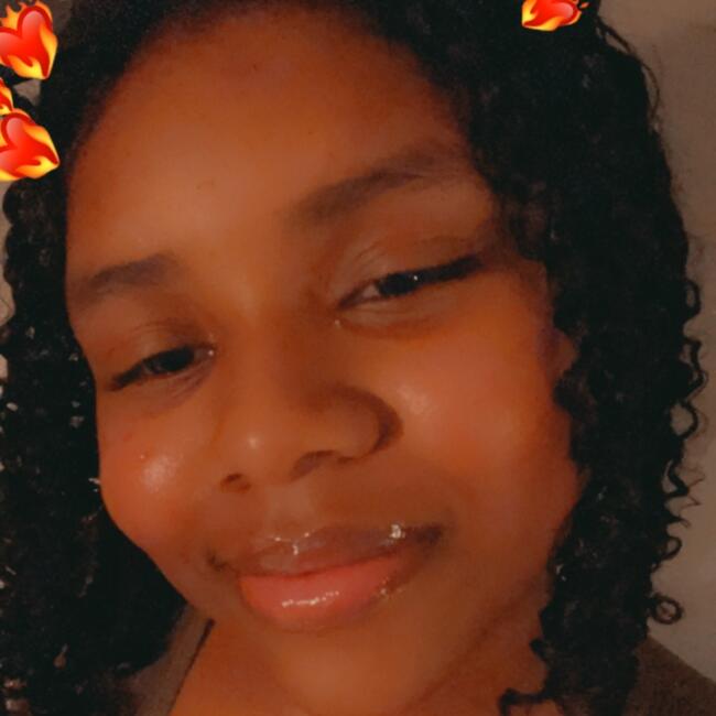 Babysitter in Carolina: Greidy