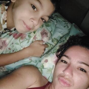 Emprego de babá em Brasília: emprego de babá Lourraynny