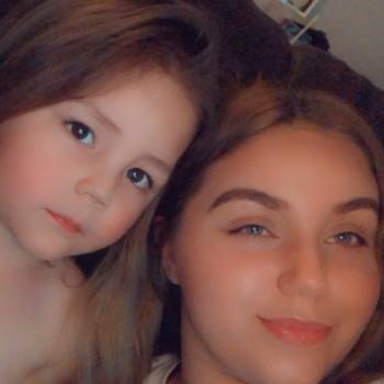 Baby-sitter in Spruce Grove: Trisha