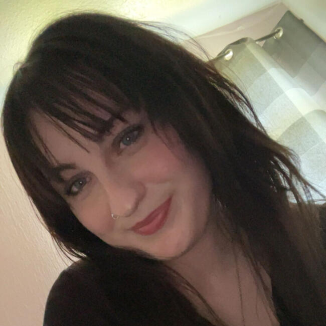 Babysitter in Huddersfield: Faye