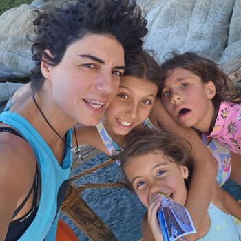 Δουλειά για babysitter στην περιοχή Γύθειο: δουλειά φύλαξης παιδιών Iliana