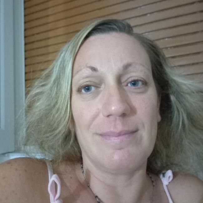 Babysitter in Syracuse: Salvina