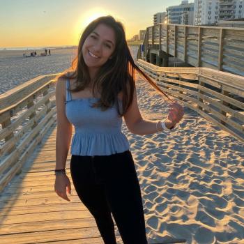 Babysitter in The Bronx: Gianna