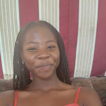 Babysitter in Harare: Sharon