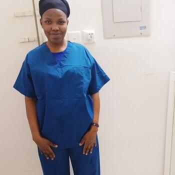 Babysitter in Riyadh: Diane