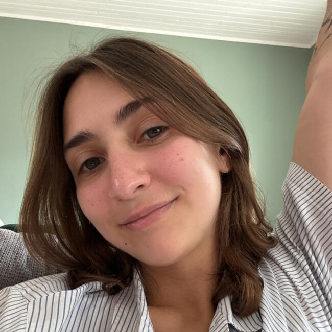 Babysitter in Soumont-Saint-Quentin: Anna