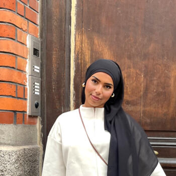 Pengasuh di Kuala Lumpur: Noha