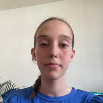 Babysitter in Luçon: Elona