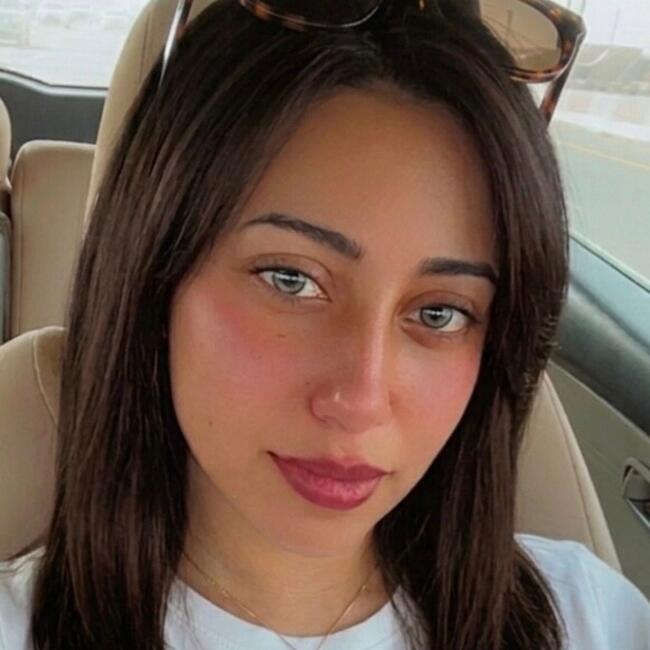 جليسة أطفال في أبوظبي: Sama