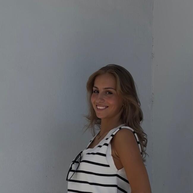 Babysitter in Guimarães: Maria