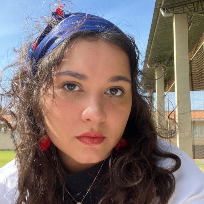 Babysitter in Maringá: Giuliana