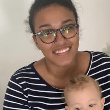 Baby-sitting Marseille: job de garde d'enfants Lau